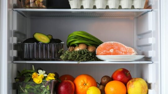 Les aliments indispensables à garder dans votre frigo